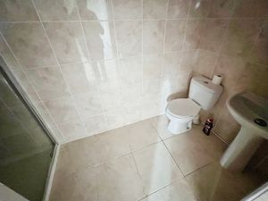 En suite- click for photo gallery